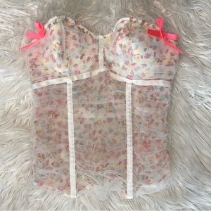 Victoria’s Secret feminine pink corset top with bow detail, 34B